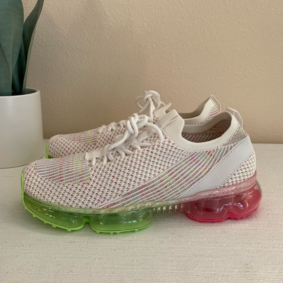 New La Sheela White Elastic Mesh Lace Slip On Fashion Sneakers Women’s 8 - Picture 4 of 13